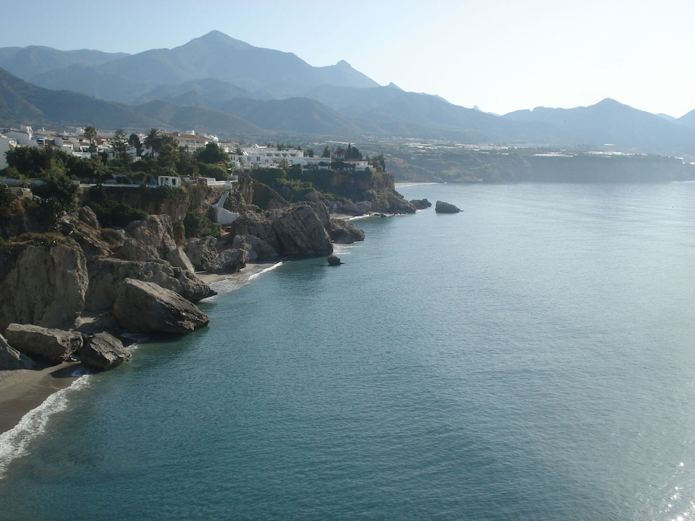 Luxury Villa in Sayalonga With Private Pool
