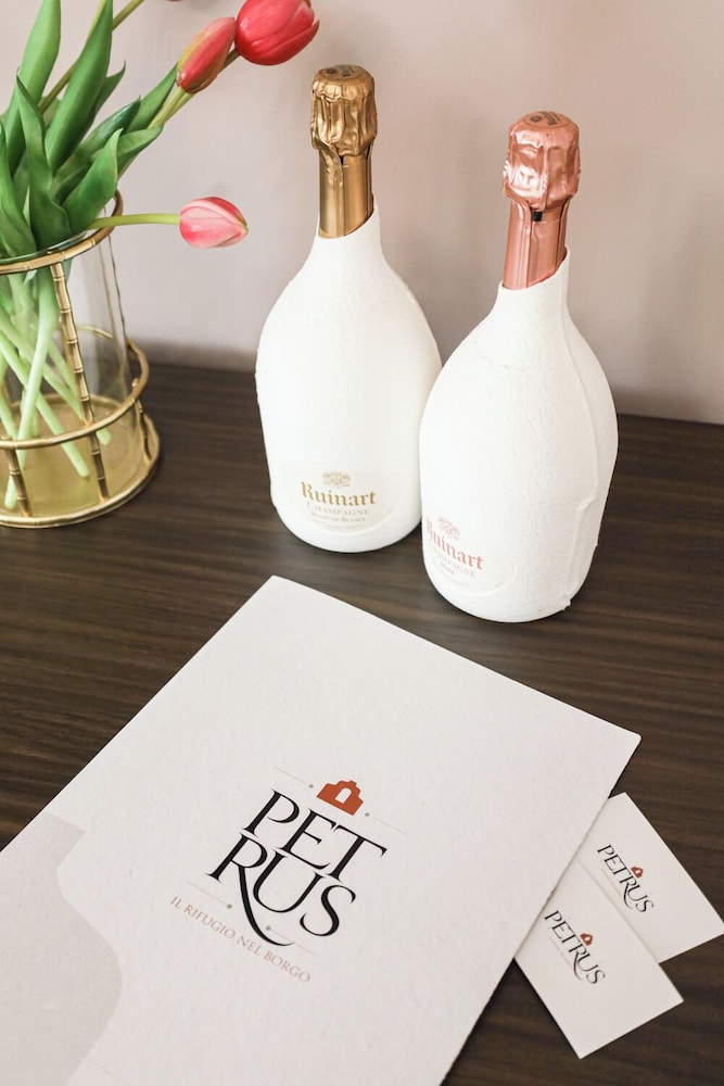 PETRUS Rooms