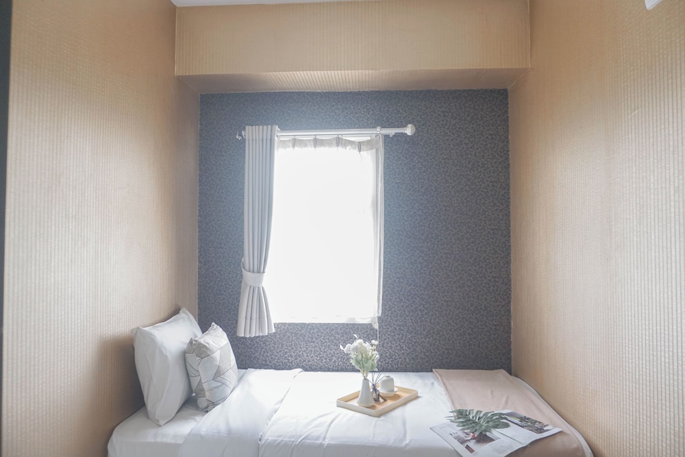 Cozy Living And Relaxing 2Br At Bogor Valley Apartment