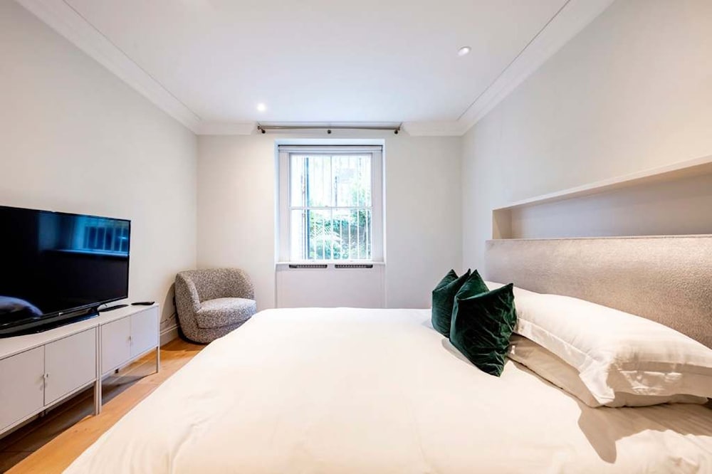 Kensington High Life- by Out of Office Lifestyle