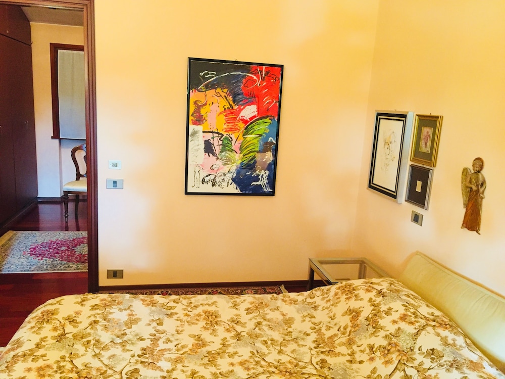 Opera Deluxe B&B view 3