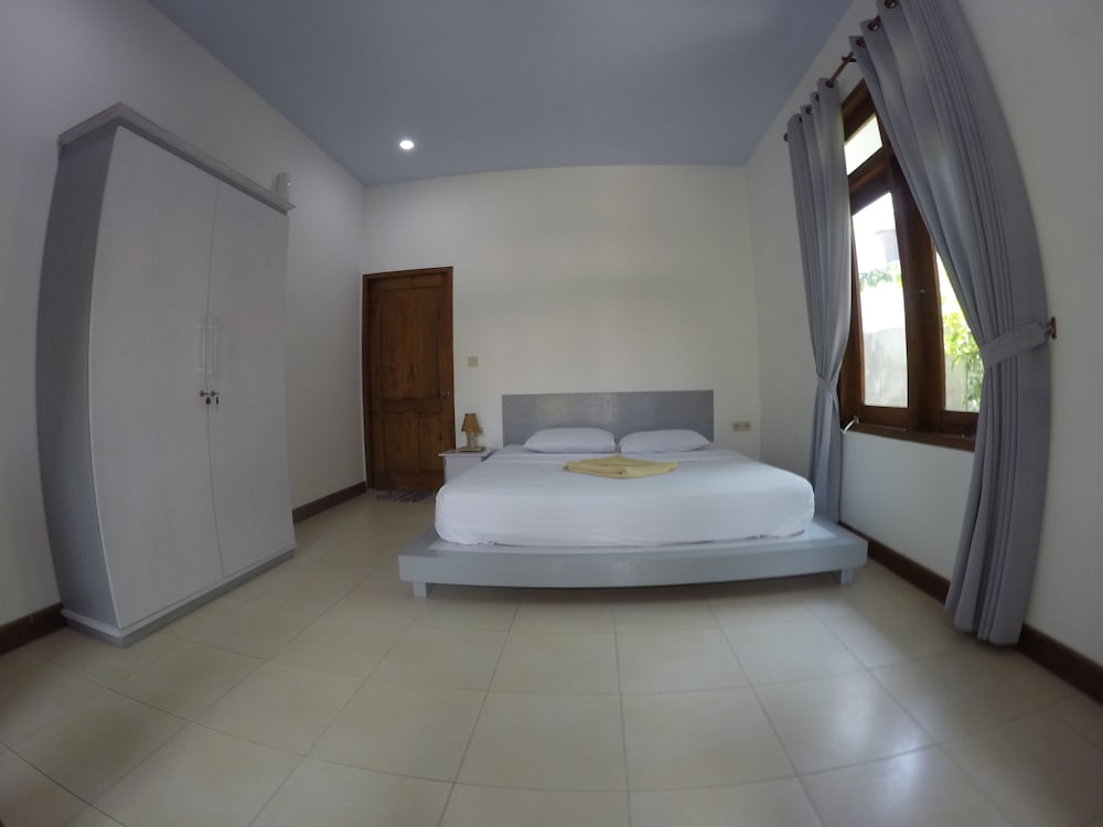 Gili Smile Bungalows