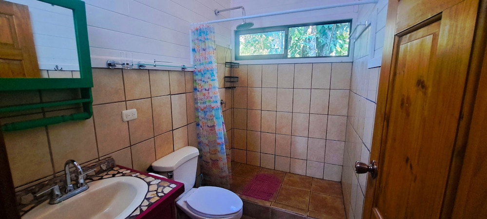 Cabinas Costa Tropicana