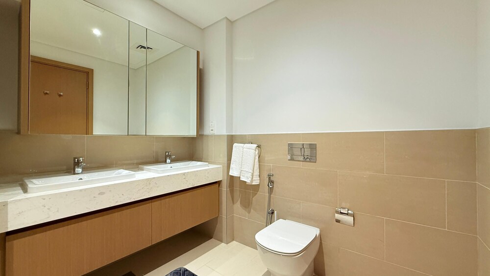 Luxury 2 Bedroom Creek Side
