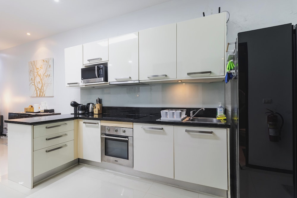 Renovated3BR Pool Villa Near Beach V234