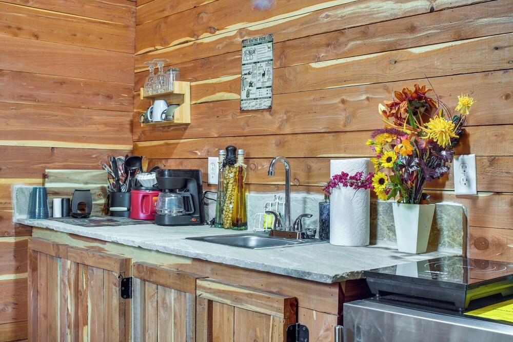 Fish, Hike & More: Ozark Cabin on 300 Acres