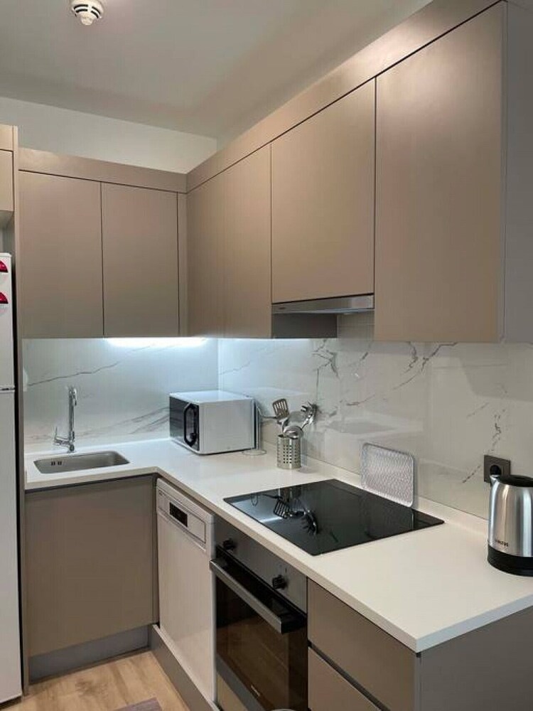 Lovely 1-bedroom Suite Apartment Near Mall of Istanbul