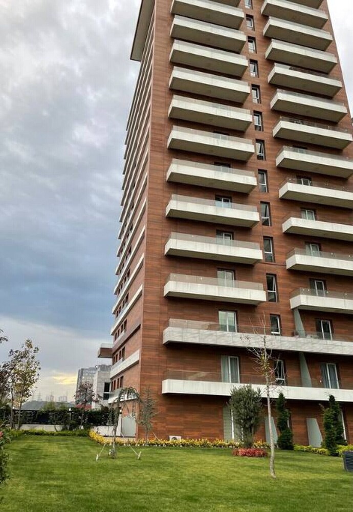 Elegant1 1apartment With Terrace - Core Living