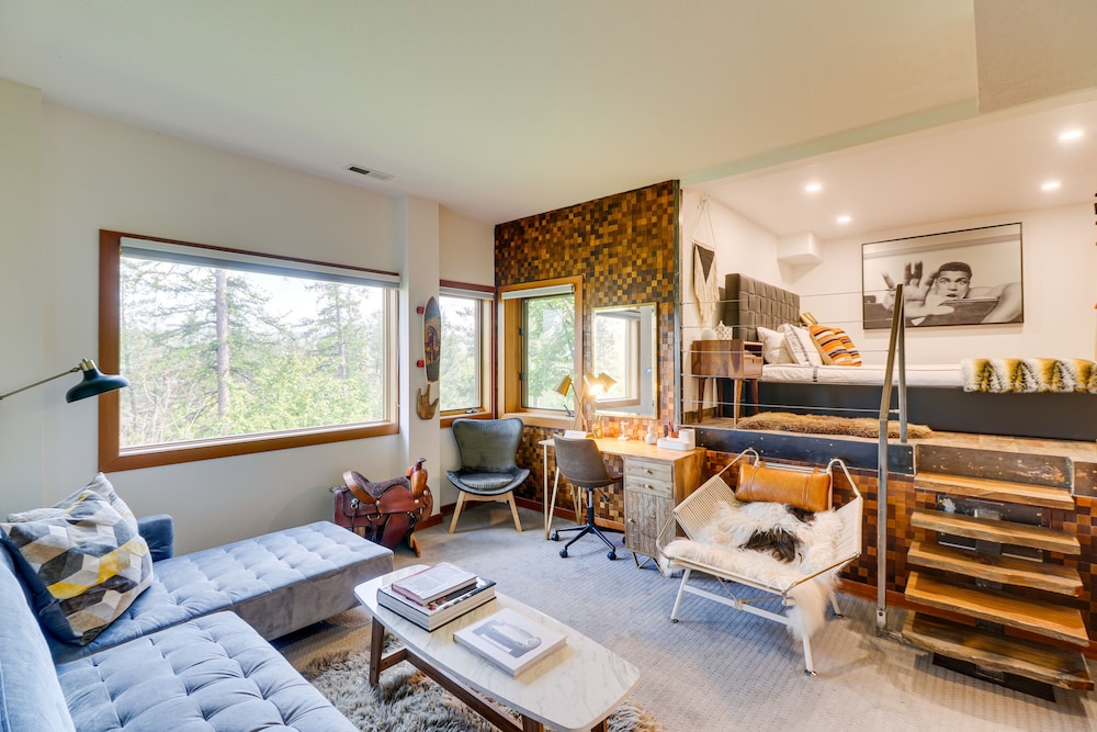 Stunning Bigfork Home w/ Views of Flathead Lake! view 2