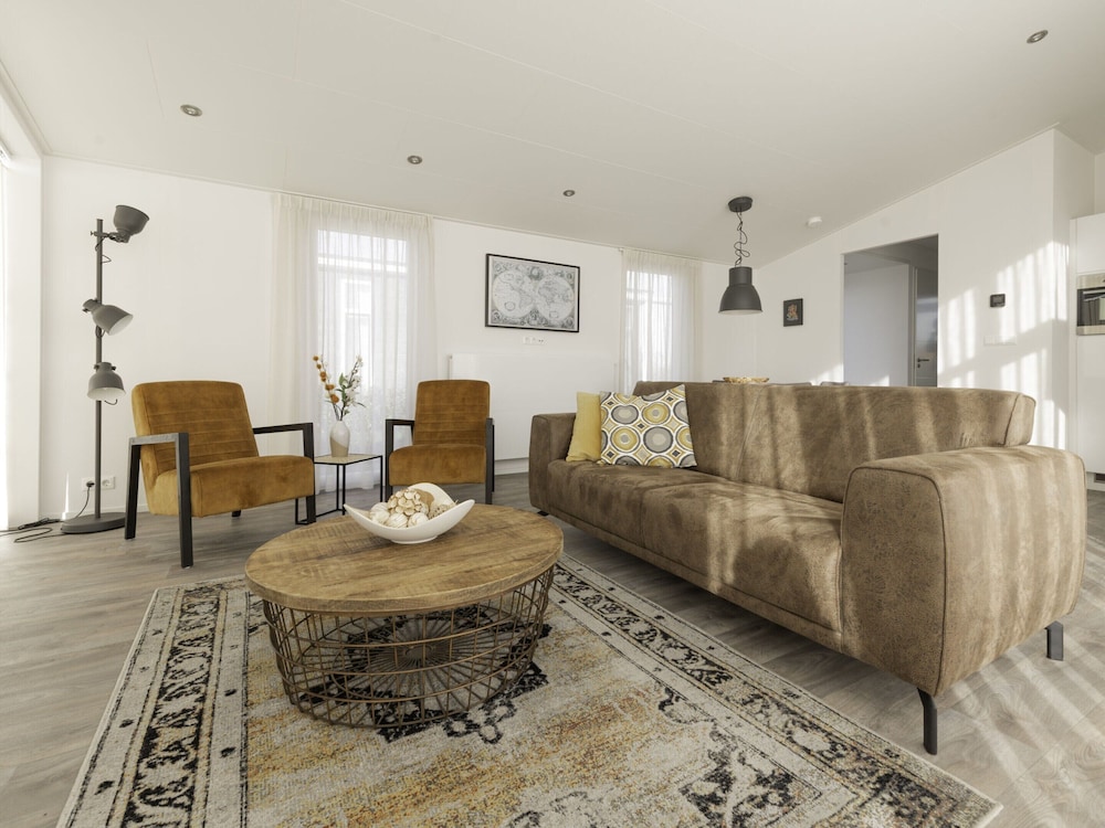 Modern, High-quality Chalet With Wifi Near the Oosterschelde view 5