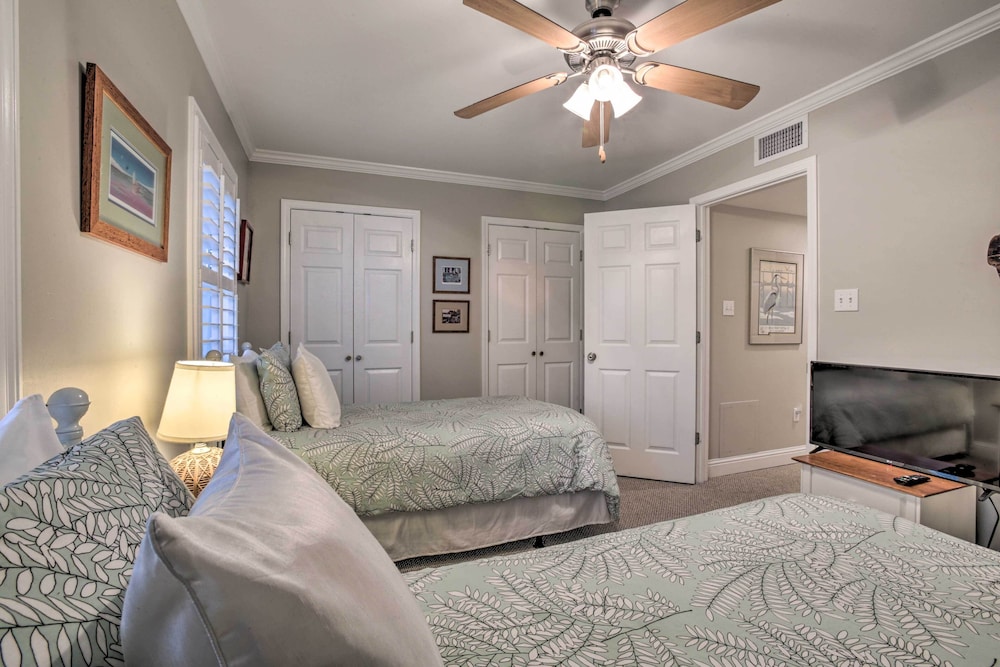 Old Town Bay St Louis Townhome: Walk to Beach view 3