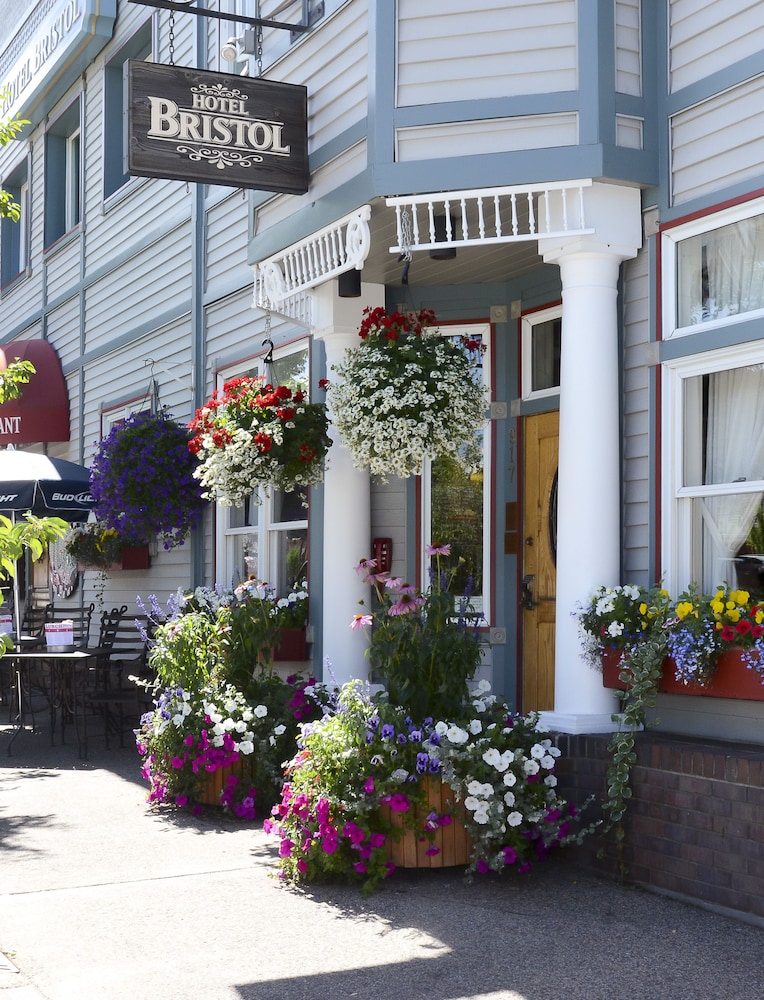 Hotel The Bristol By Magnuson Worldwide - Image 1