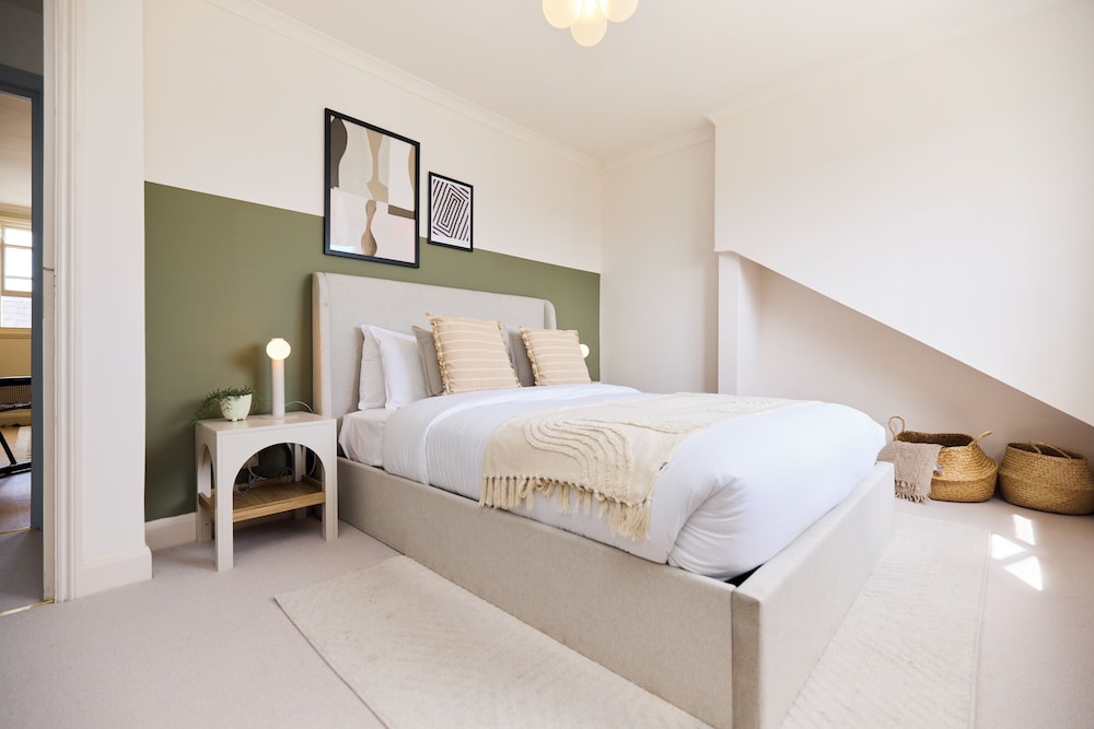 Finsbury Park Two-Bed Split-Level Flat photo 3