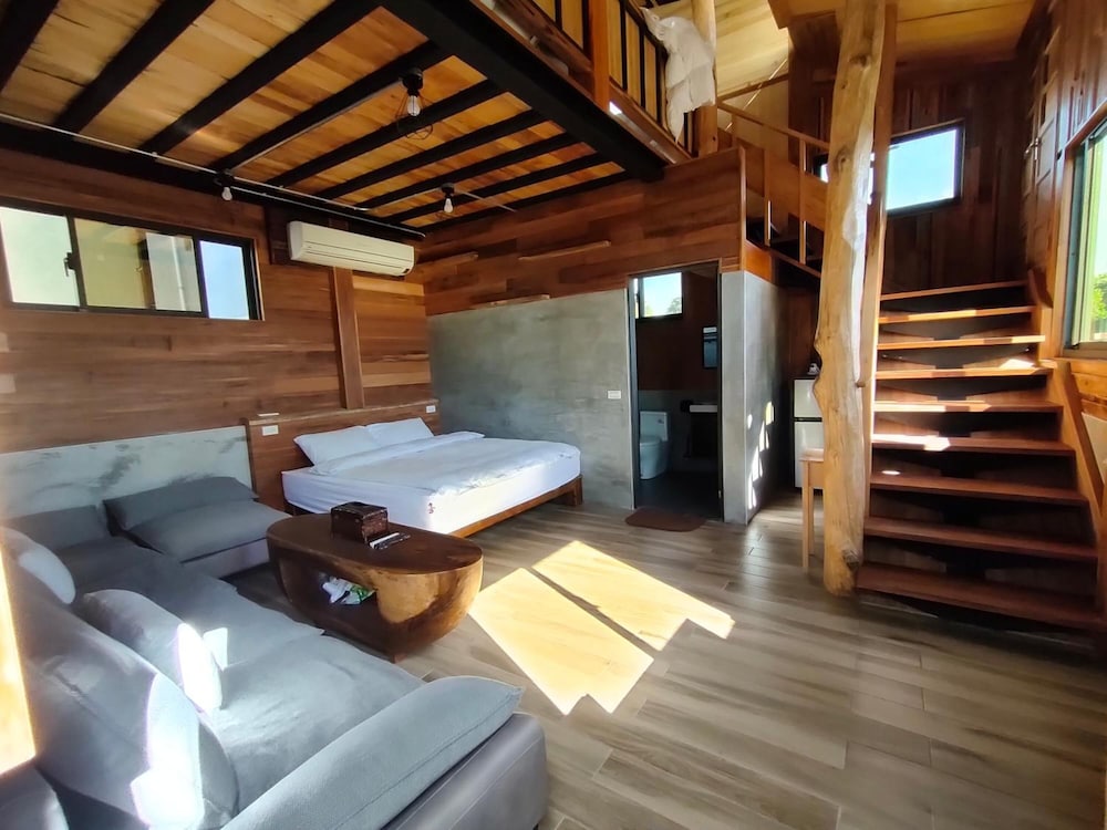 Hualien Cow House
