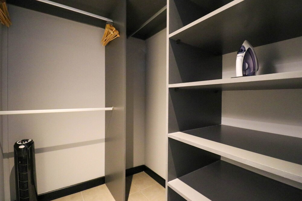 w Fabulous 2BR w Impressive Deco in San Isidro