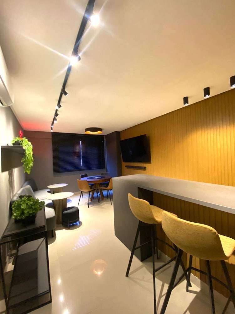 Studio Design 3 Apt 812