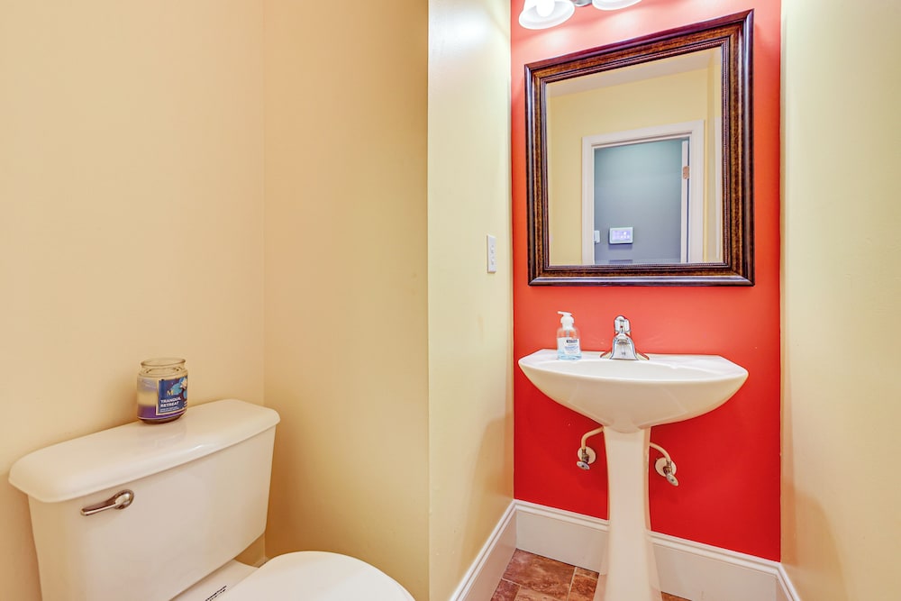 Wooded Trail On-site, Spacious Simpsonville Home