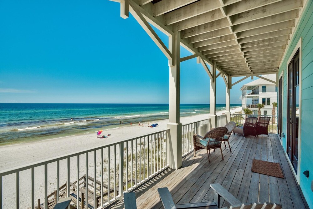 Tangled In Blue 5 Bedroom Holiday Home by Five Star Properties