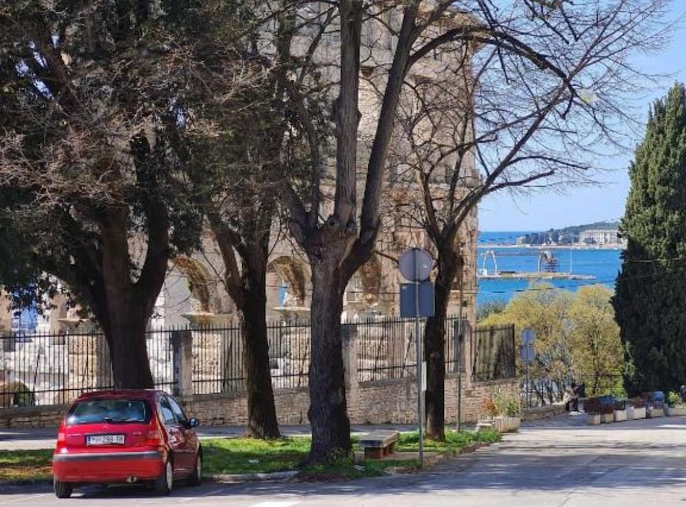 Apartment Bijonda Near Arena Pula