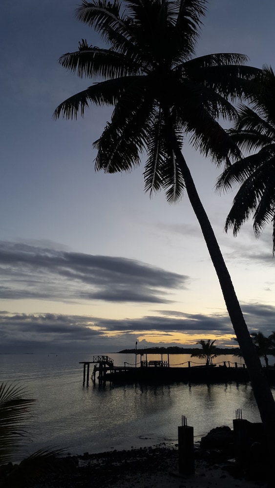 Va-i-moana Seaside Lodge
