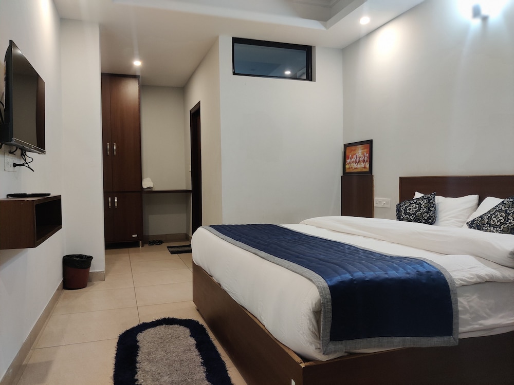 Barog Residency