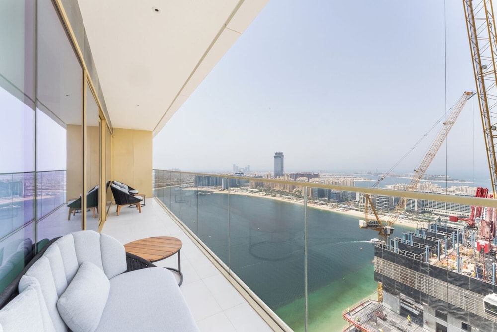 Upscale 2-BR in Grand Bleu by Elie Saab