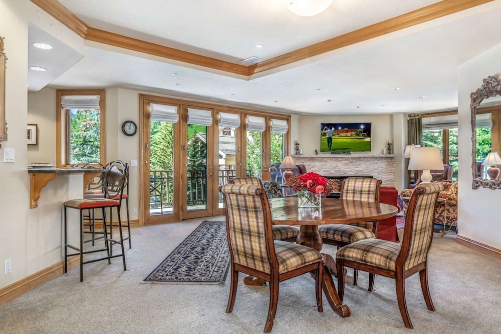 Ski in, Ski out 3 Bedroom in Beaver Creek Village With Excellent Mountain Views