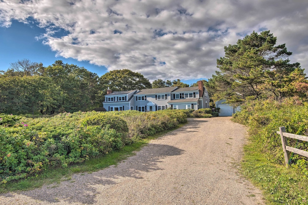 Expansive Beachfront Retreat w/ Outdoor Shower - Property Image 27