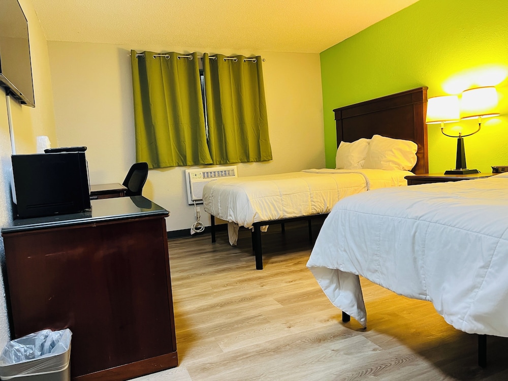 Super Inn by OYO Lansing MI