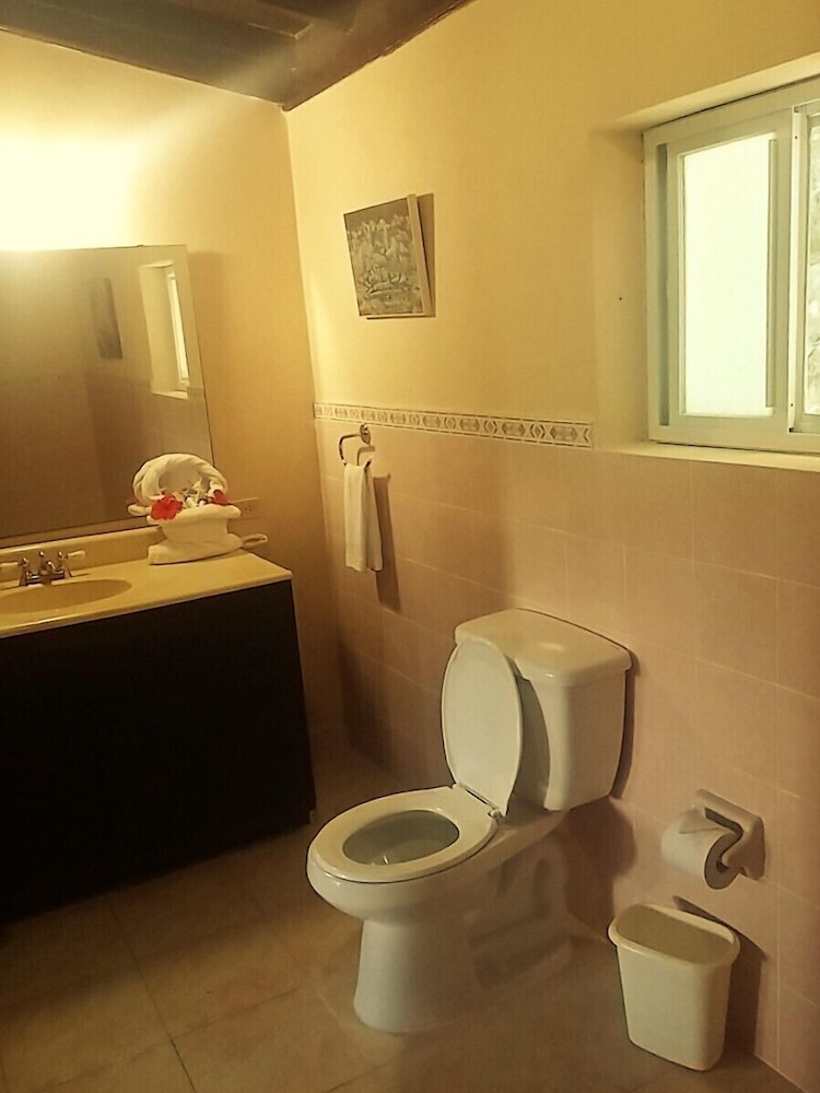 Abaka Bay Resort