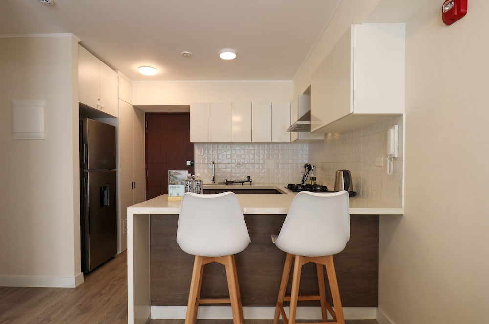 w Stylish 1BR w Balcony in Trendy Barranco
