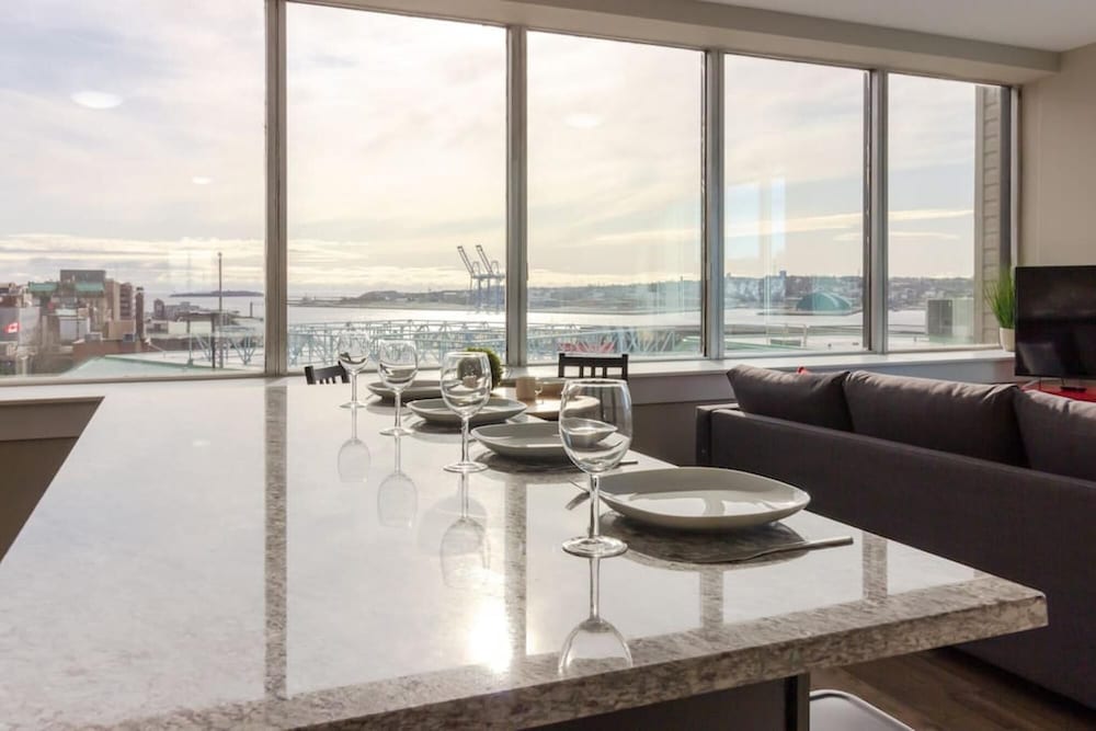 Saint John Vacations - The Best Rental in SJ w Parking Excellent Views Location - Property Image 5