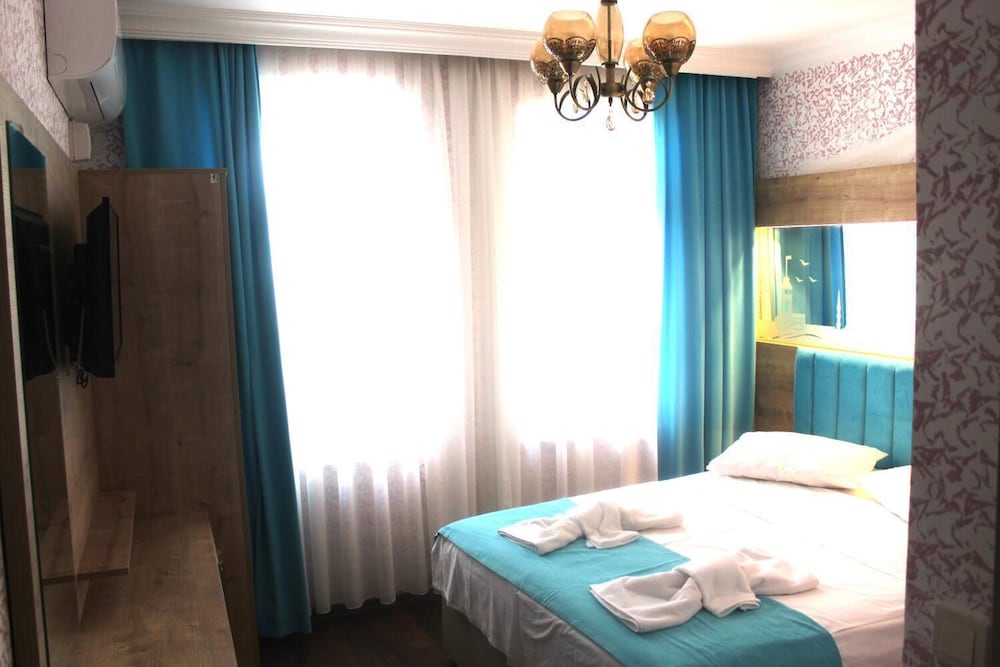 Megaron Hotel - Image 17