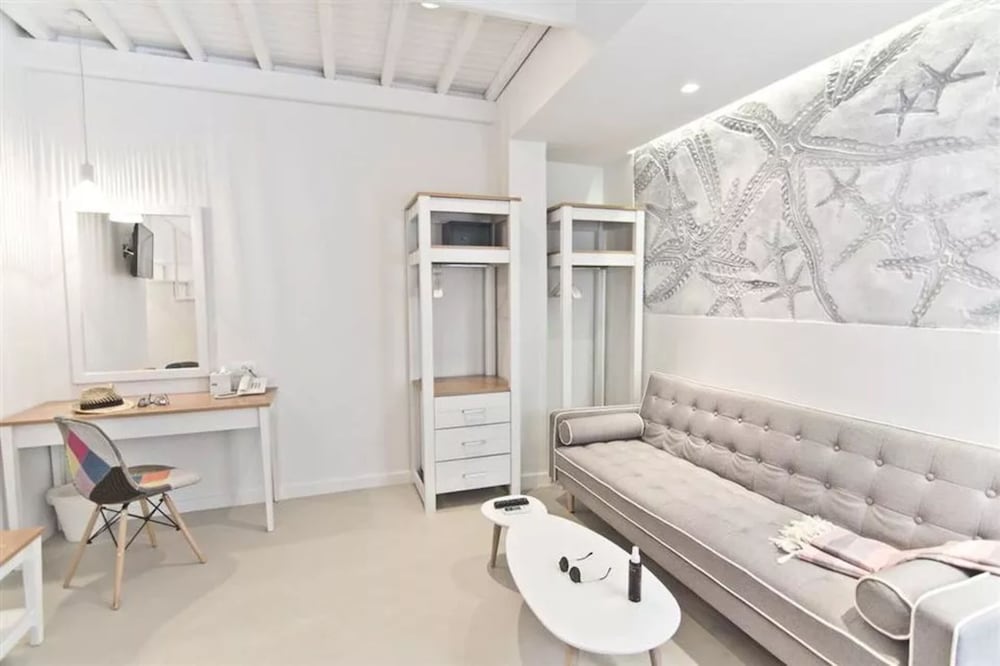 Lindos Comfy Suites