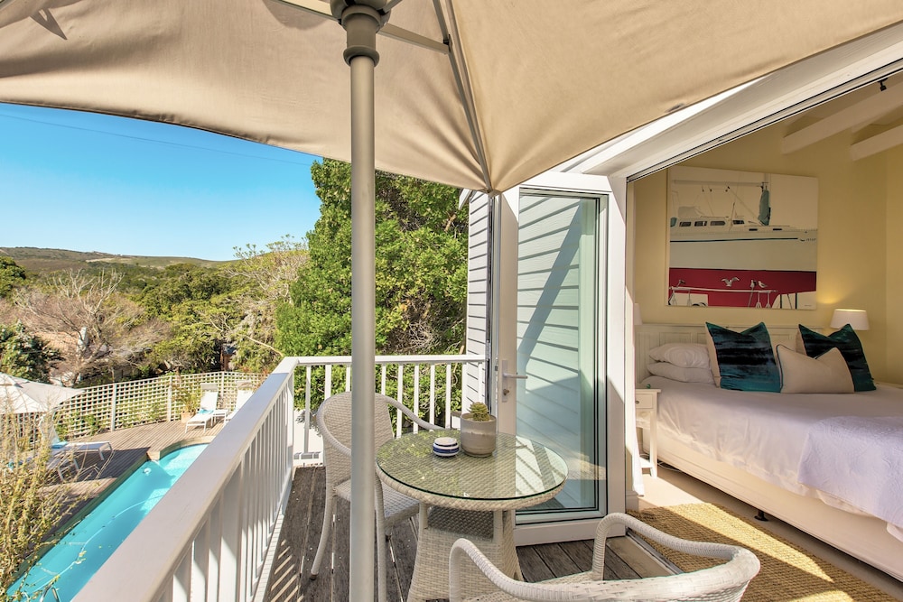 Amanzi Island Boutique Hotel