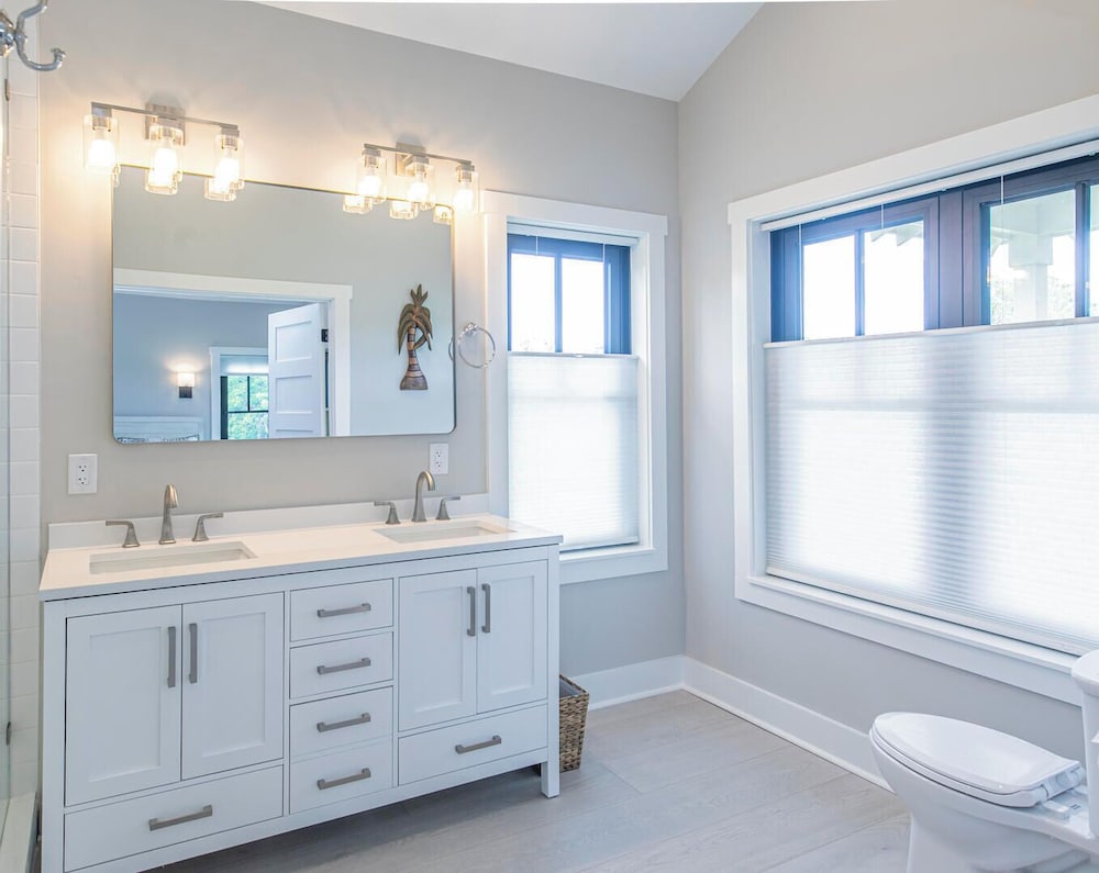 Experience Modern Coastal Living in This Beautifully Designed 4-bed, 4-bath Home