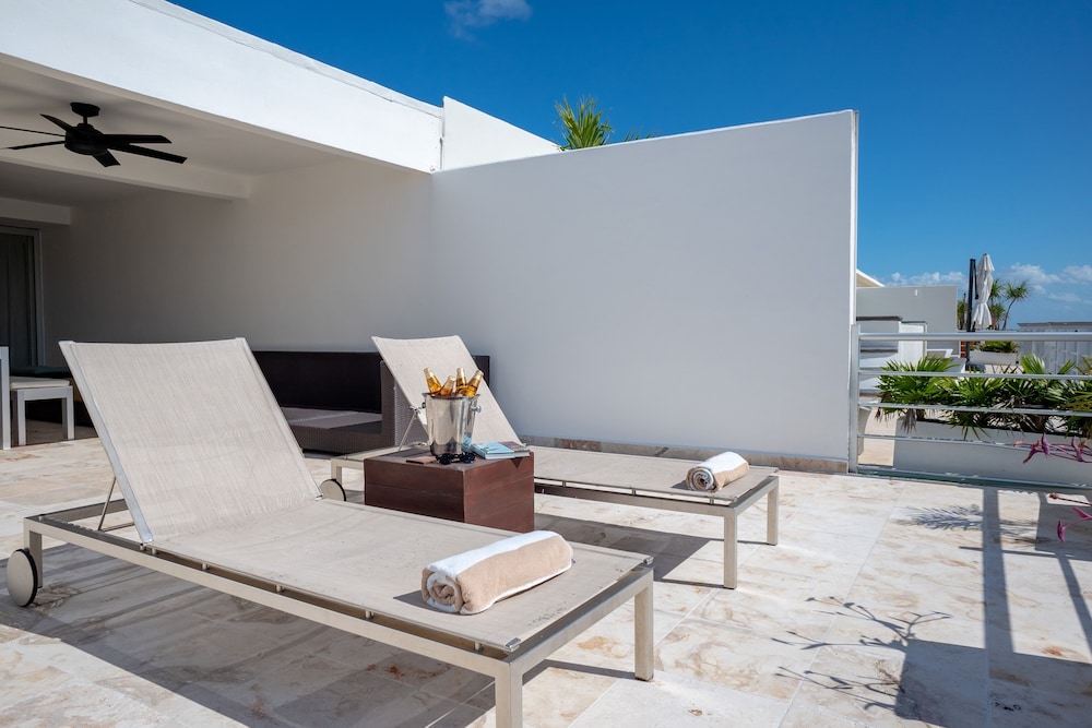 Magia Playa Penthouse 2d 3 Bedroom Condo