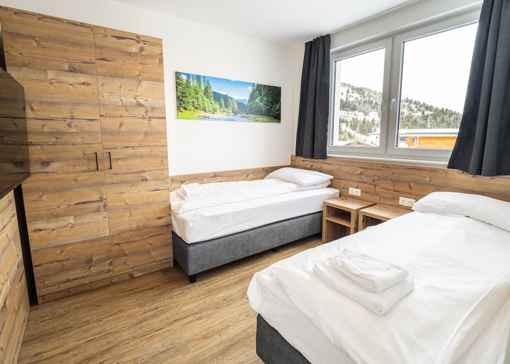 Spacious Apartment With Terrace for 8 Guests