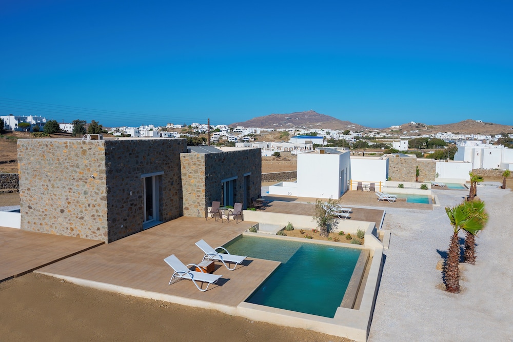 Adyton Luxury Suites & Pools Mykonos view 3