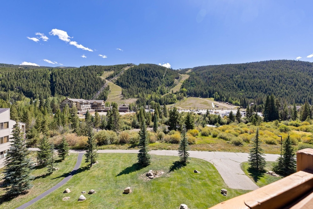 2674 Tenderfoot Lodge 2 Bedroom Condo by RedAwning