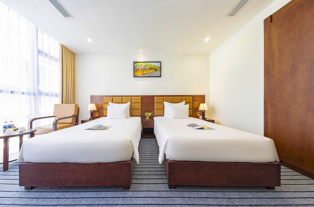 Sana Da Nang Beach Hotel 13