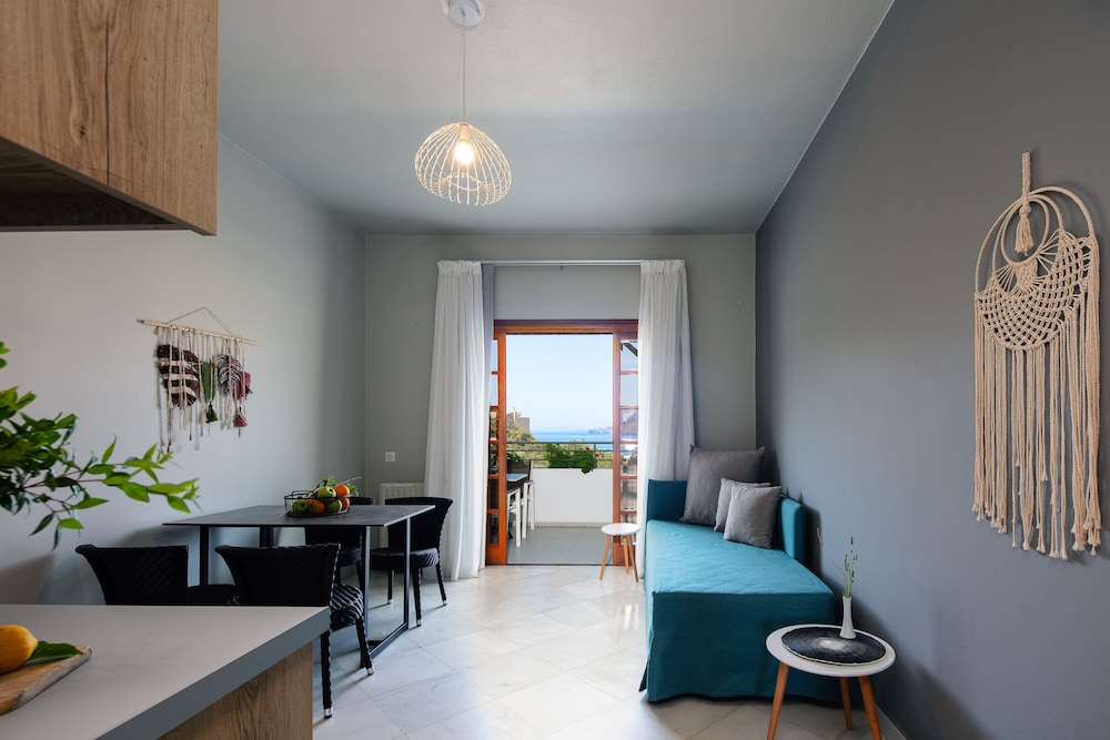 Anthos Apartments
