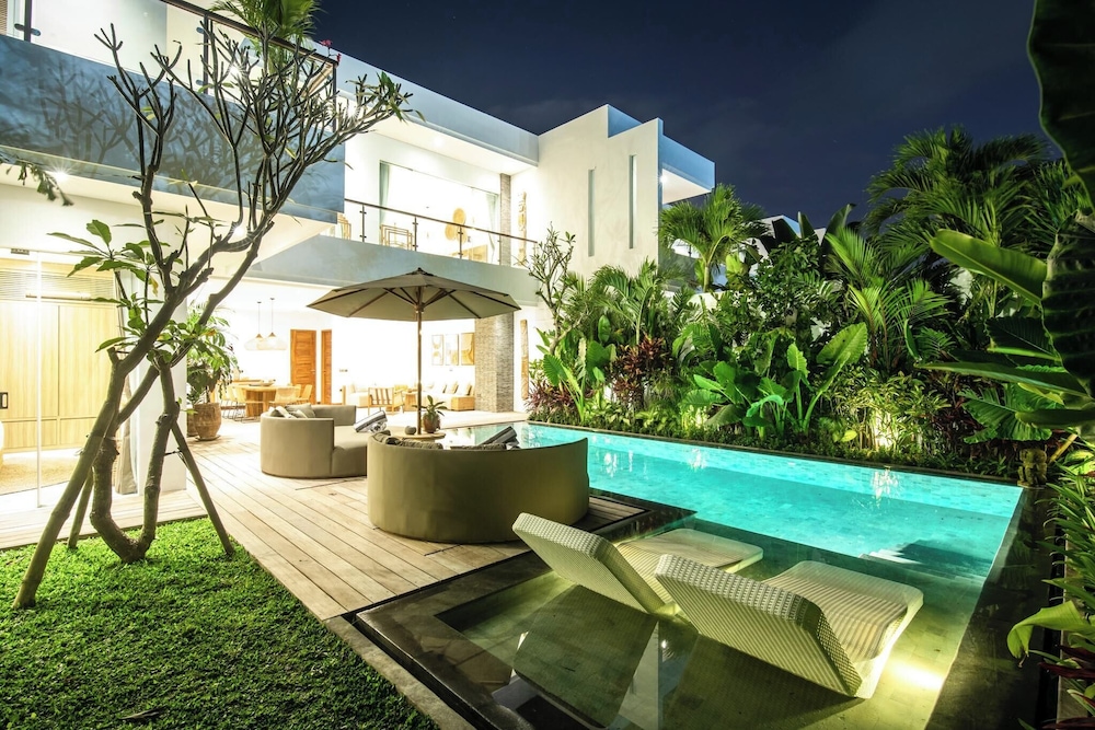 Brand New 4br Villa 400 to Finns Canggu