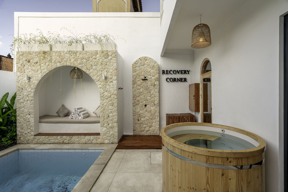 Casa Amor by GORO