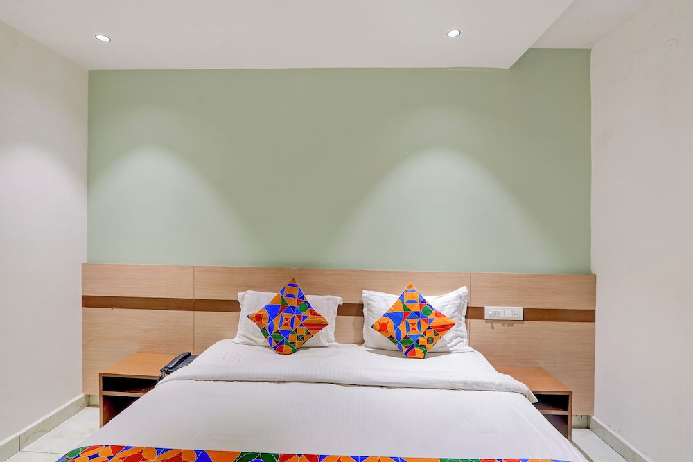 Fabhotel Silver Cloud