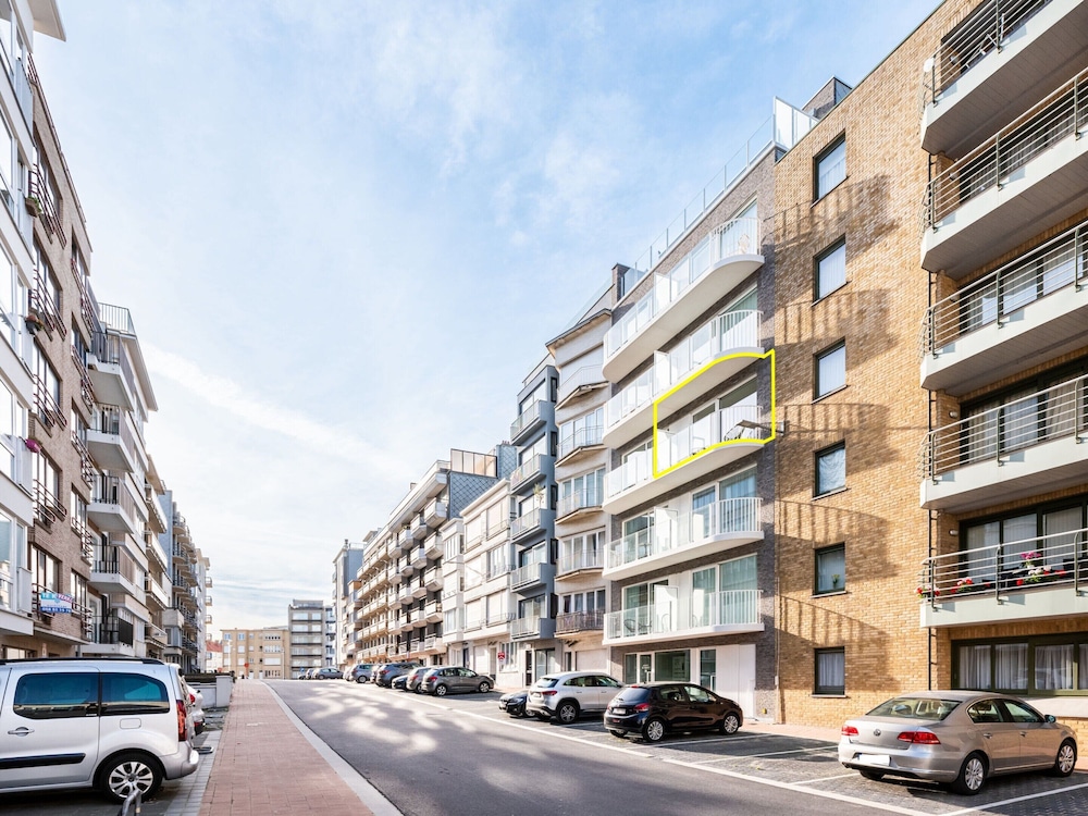 Apartment Near Dunes and Beach in Zeedijk