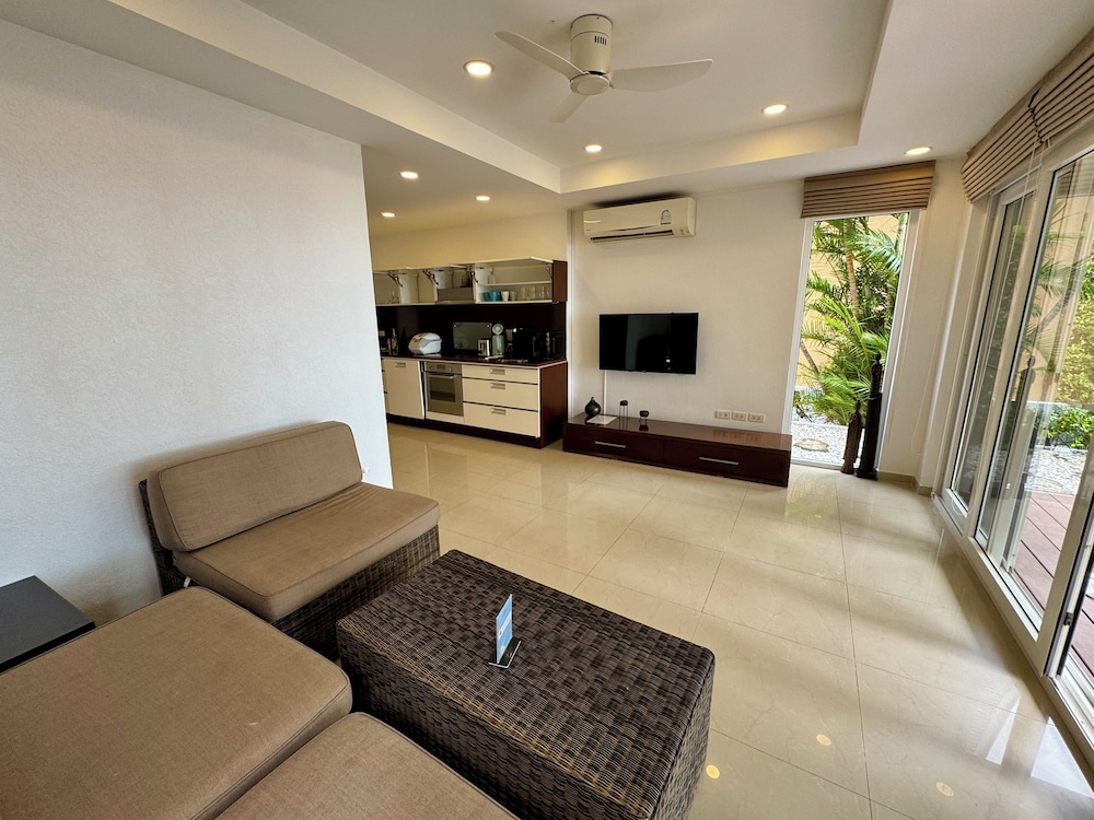 Siam Royal View Beachfront Villa by PSR