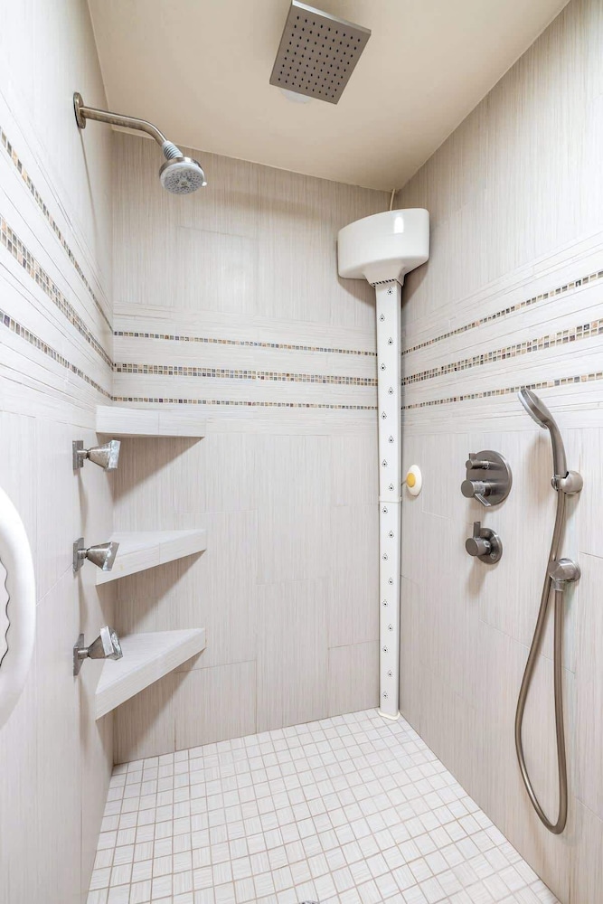 Hot Tub Pool 3bed Home