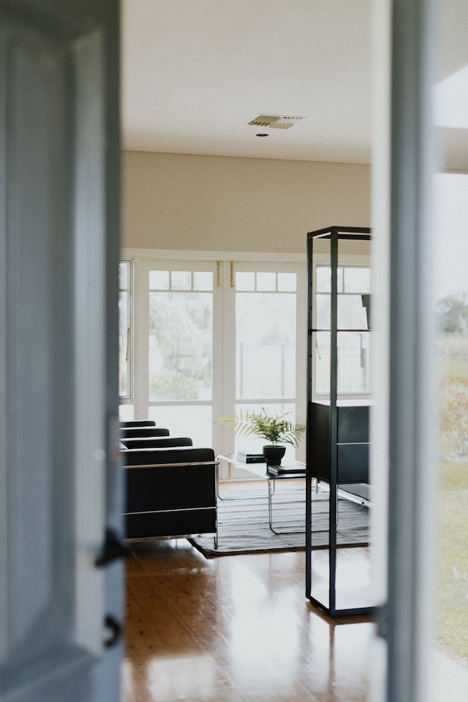 The Farmhouse at Blue Wren Wines