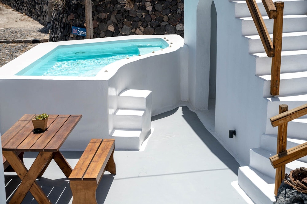 Karpimo Suites